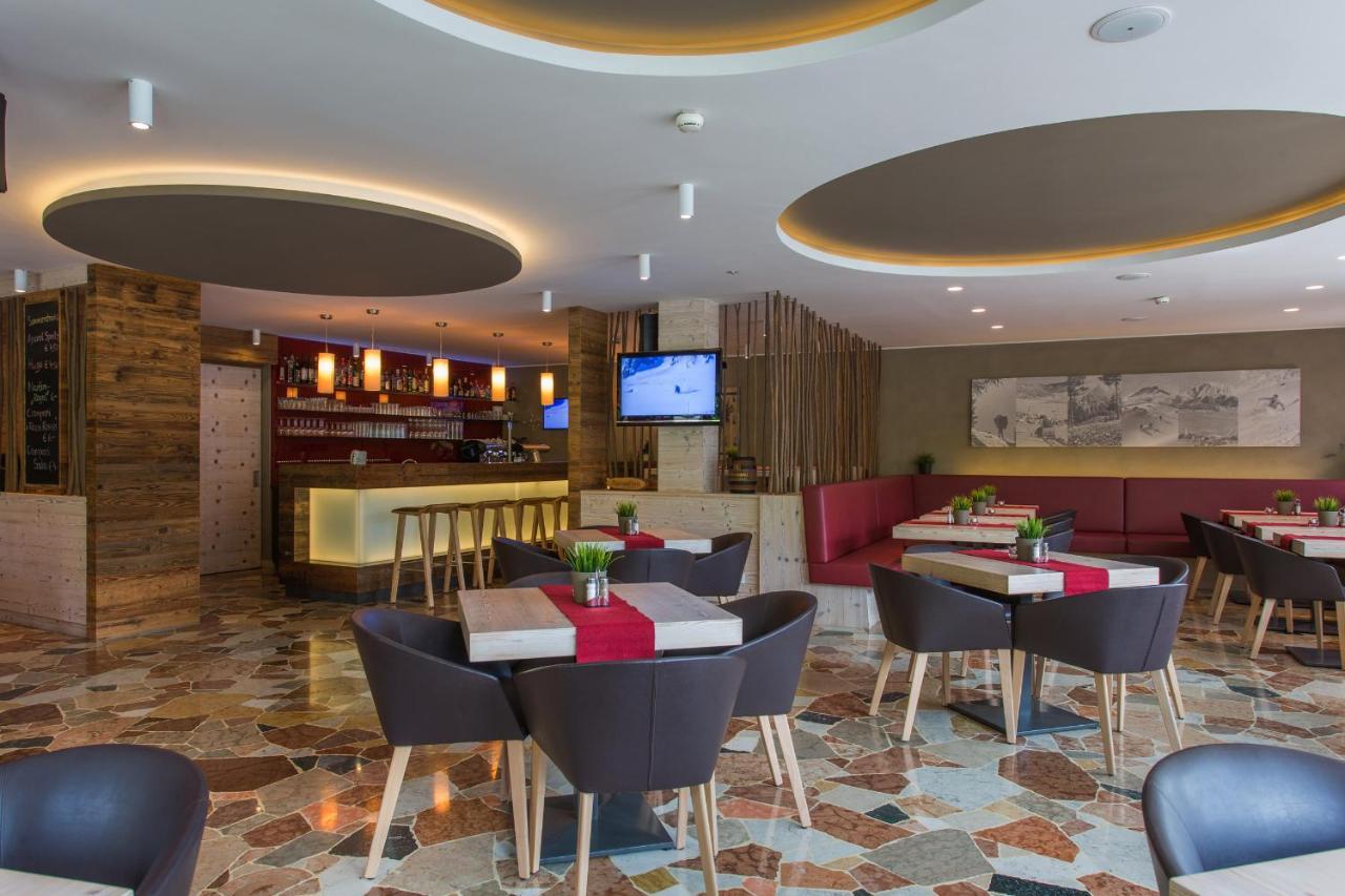 Aparthotel Tyrol 4*